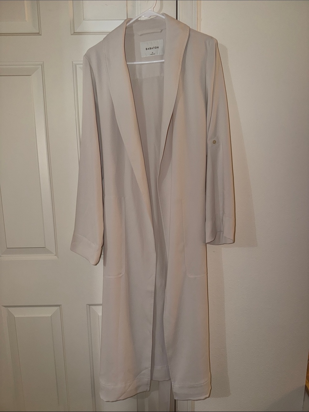 Babaton Light Beige Open-Front Trench Coat